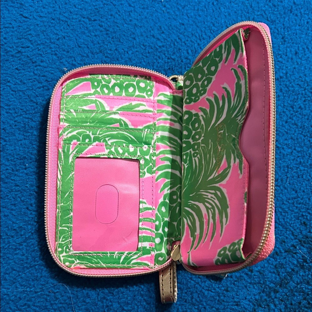 Lilly Pulitzer Pineapple Print Phone Wristlet - Picture 4 of 5